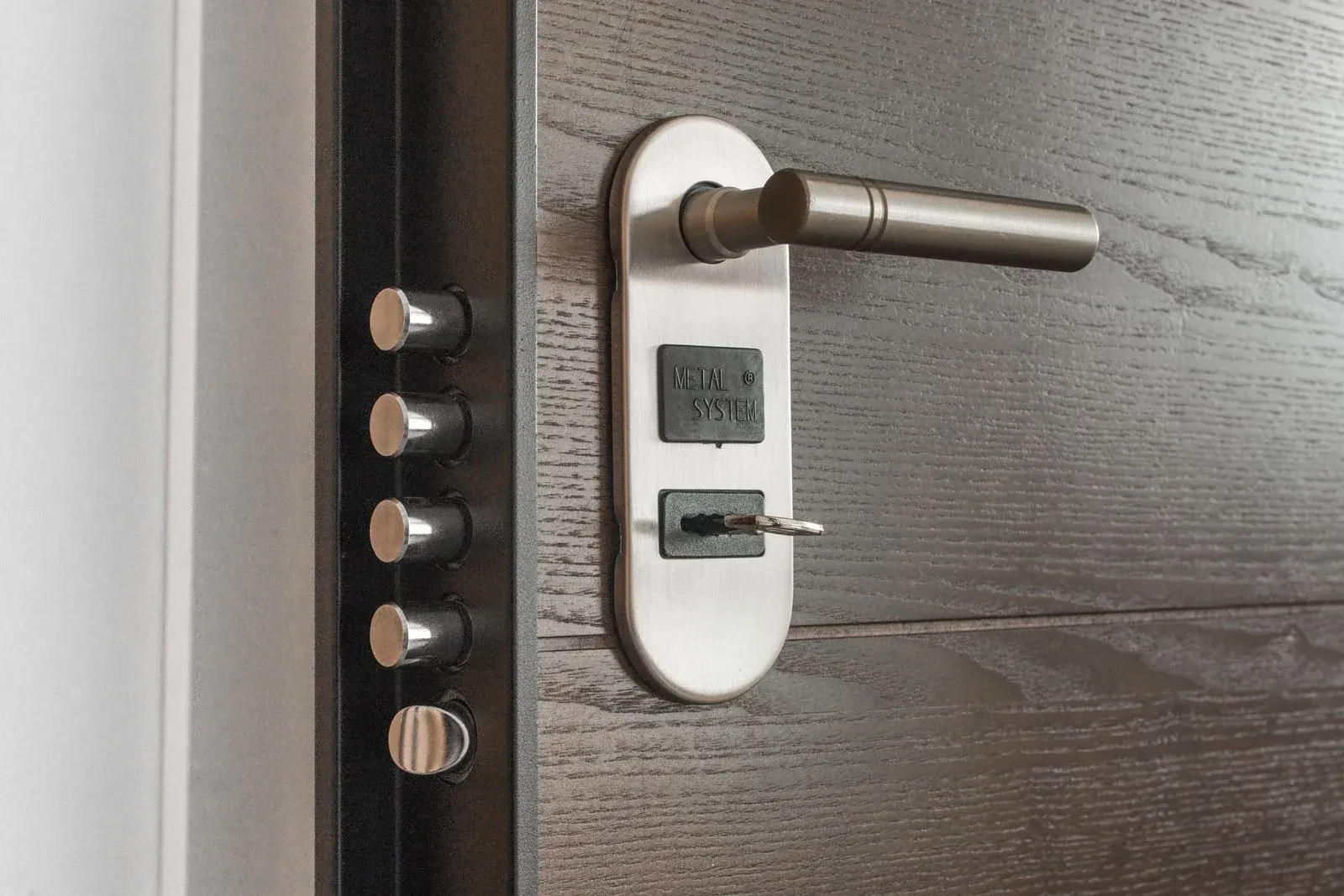 Illustrative locksmith scene; not an actual job